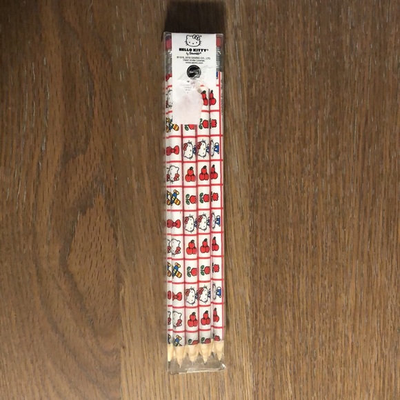 Hello Kitty Pencils 12pc (New) - Picture 3 of 6